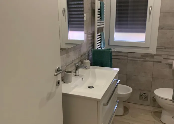 ベッド・アンド・ブレックファスト Favola 3*